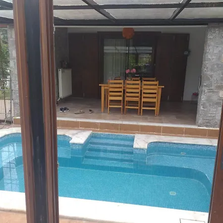 Triplex Villa *